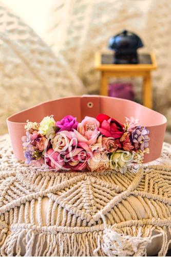 Cinturón Plumas y flores Rosa