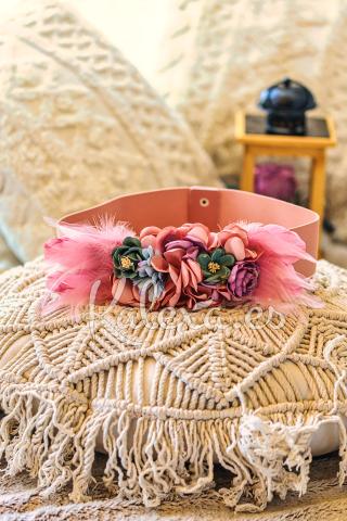 Cinturón de plumas y flores Hoja