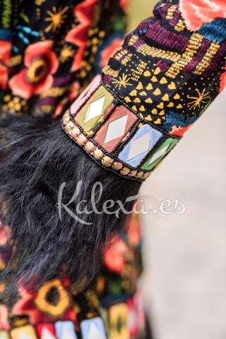 Abrigo chaqueta Boho Guloya.