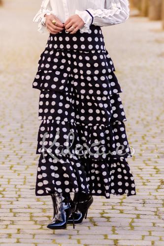 Falda de lunares con volantes