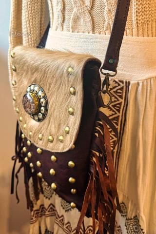 Borsa boho chic in pelle con borchie