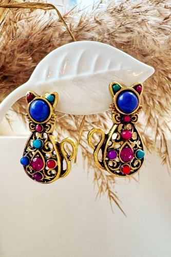 Ohrringe im Boho-Stil mit Kätzchen