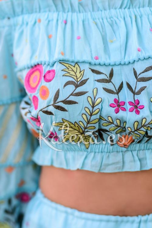 Top Boho KunakDit is een zomerse top...