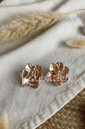 Boho Mother of Pearl Flower Earrings