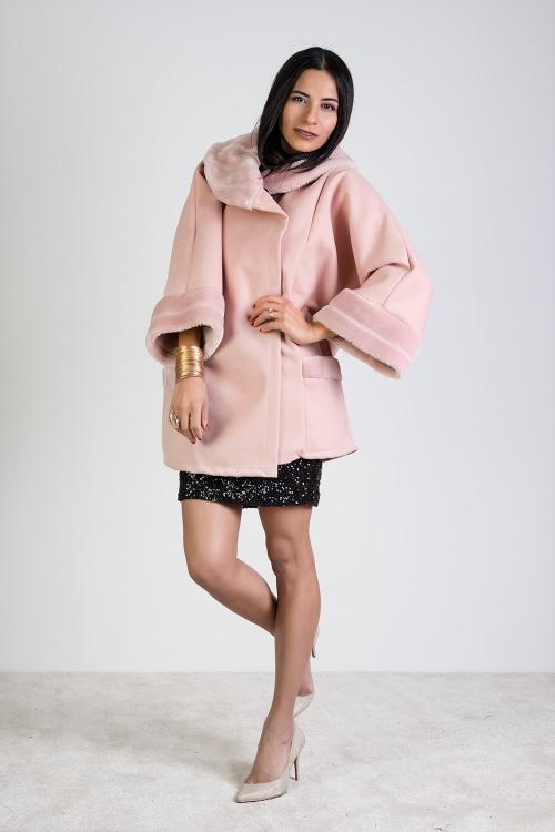 Abrigo rosa palo. Tamaño Talla Única