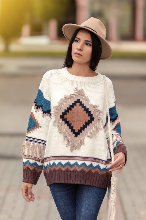 Ethnischer Pullover mit Fransen