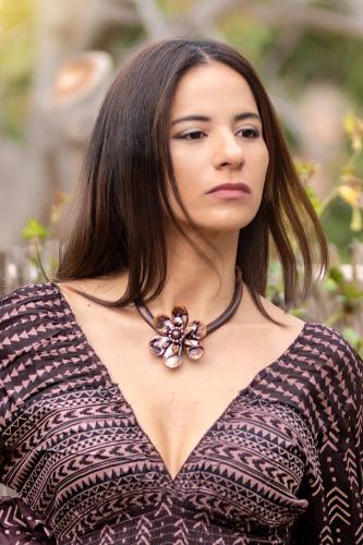 Balinesische Blumen-Boho-Halskette