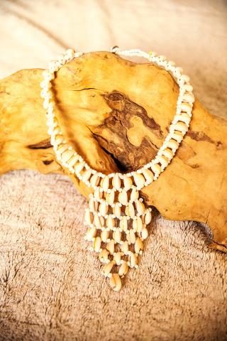 Gargantilha Boho Mao