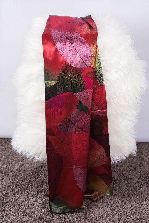 Silk scarf, Red leaves