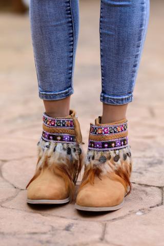 Boho-Federn-Stiefeletten