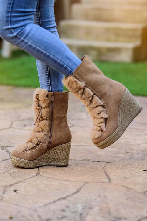 Boho-Bommel-Stiefeletten